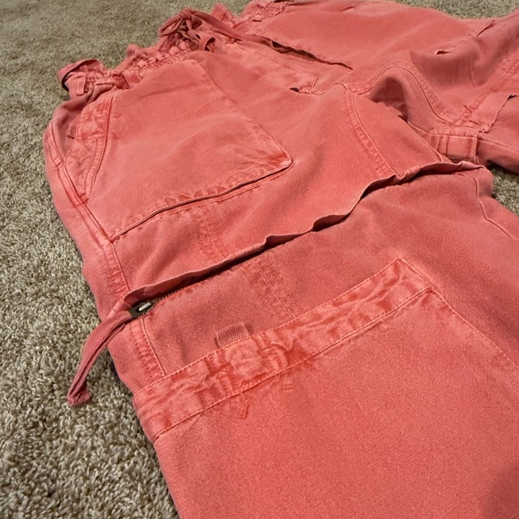 Free People Coral Bright Cargo Pants NWT - Picture 4 of 6